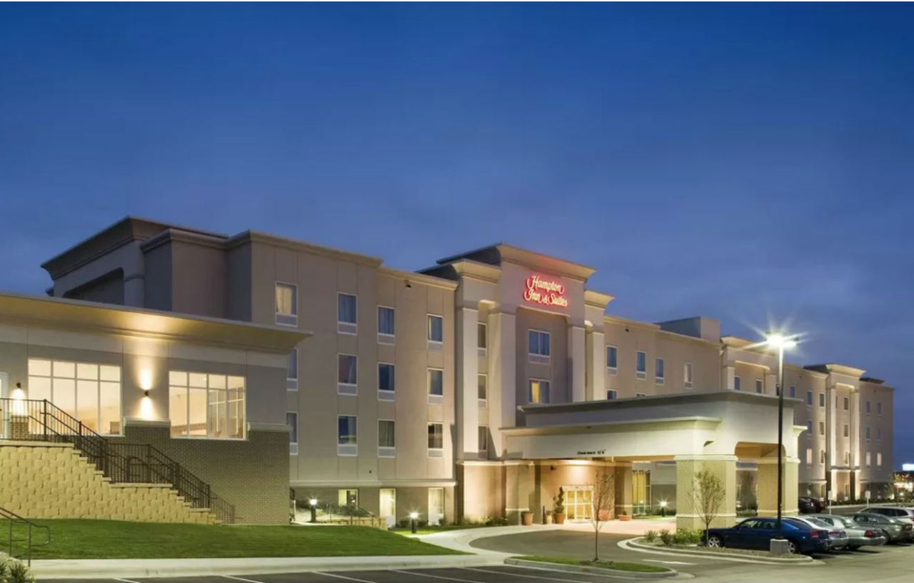 Hampton Inn & Suites Rochester-North Exterior photo